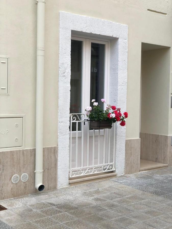 Dimora Via Vitti - Puglia Mia Apartments Monopoli Exterior foto